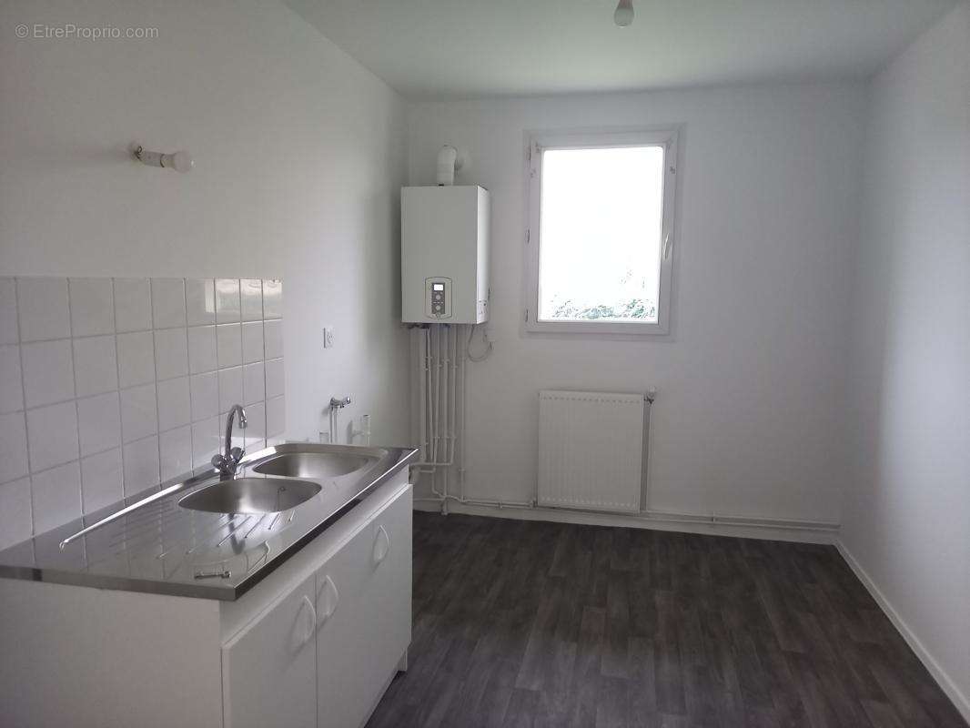 Appartement à FONTENAY-TRESIGNY