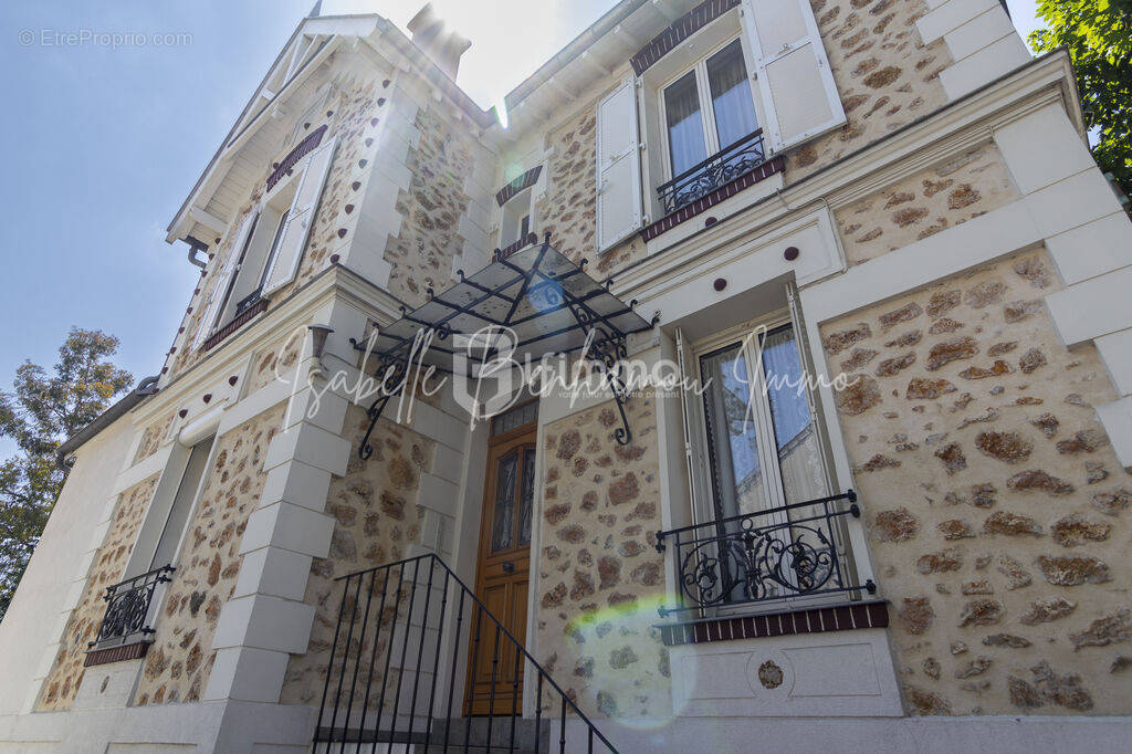 Maison à LE PERREUX-SUR-MARNE