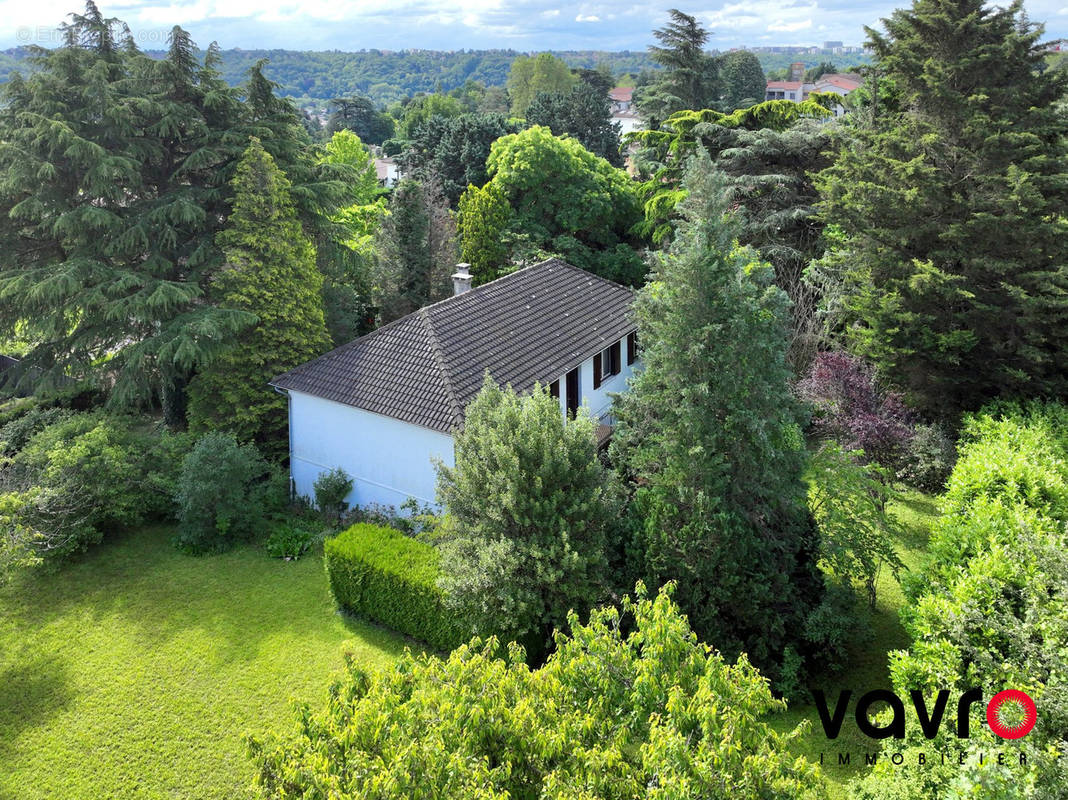 Maison à COLLONGES-AU-MONT-D&#039;OR