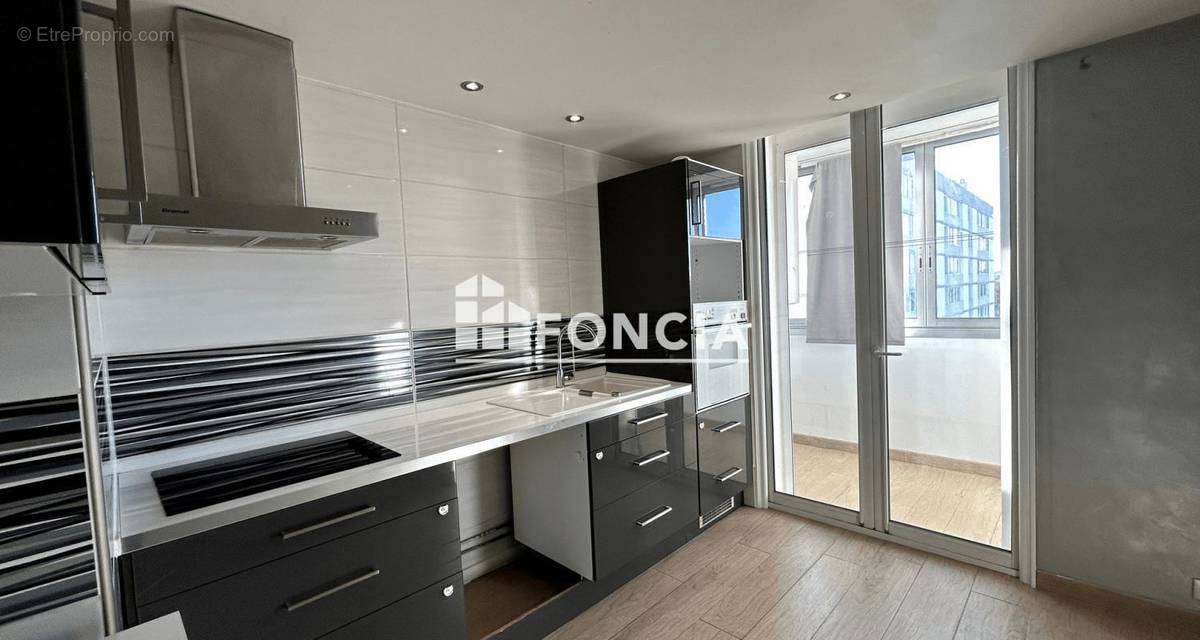 Appartement à NIMES