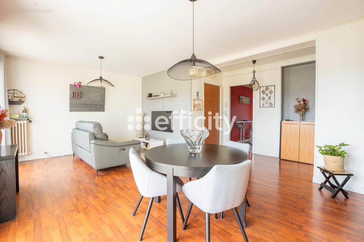 Appartement à MARSEILLE-8E