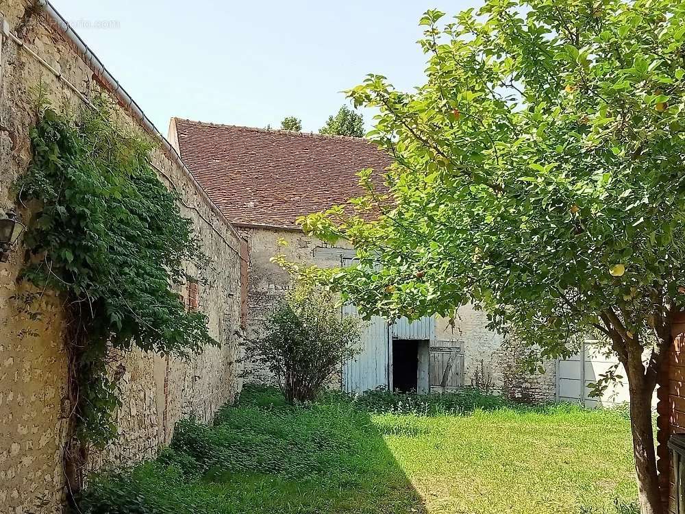 Maison à BEAUMONT-DU-GATINAIS