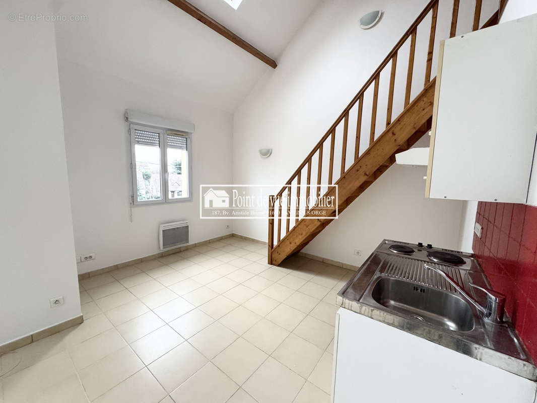 Appartement à SAVIGNY-SUR-ORGE