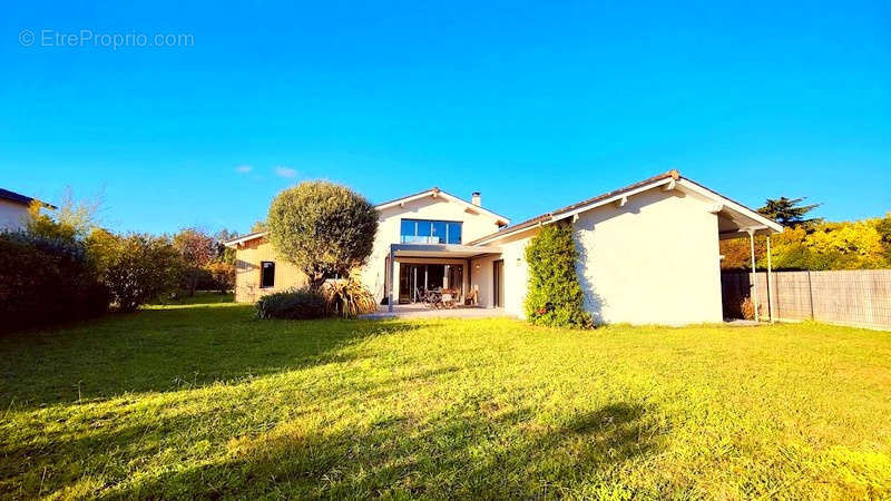 Maison à BLAYE