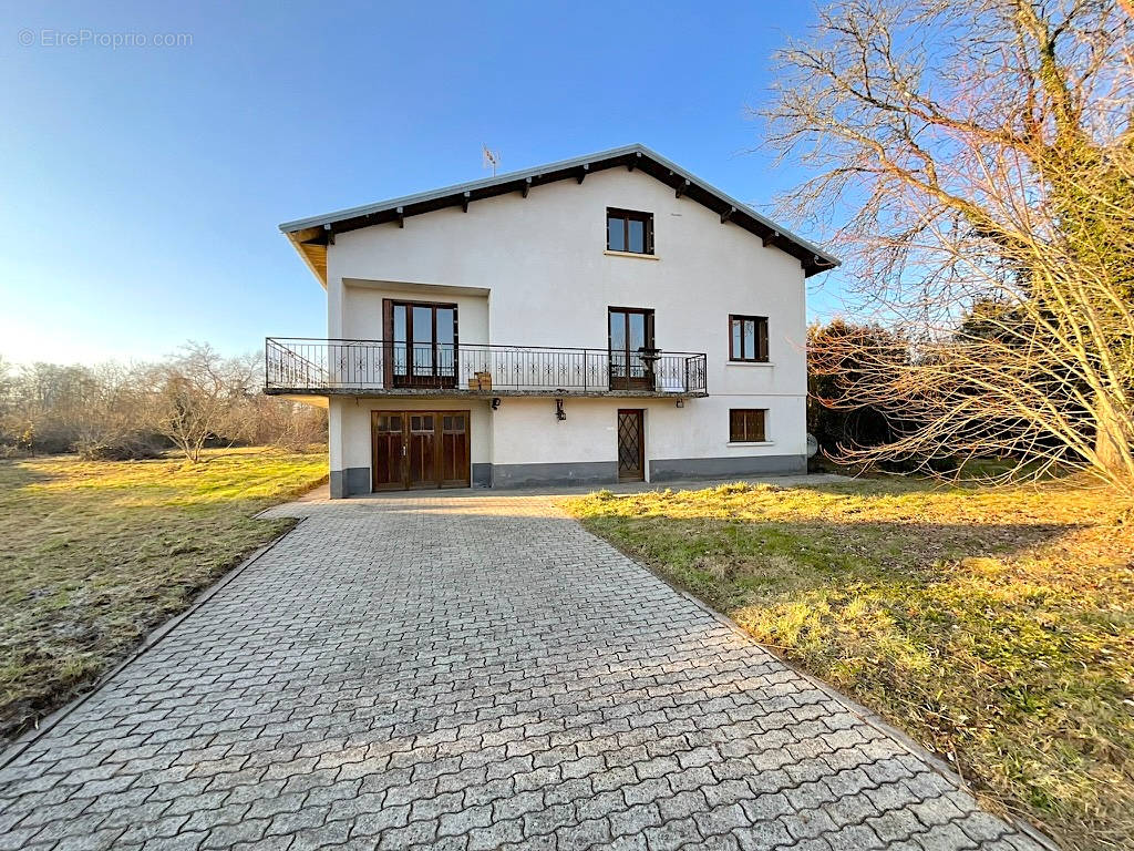 Maison à FAVERNEY