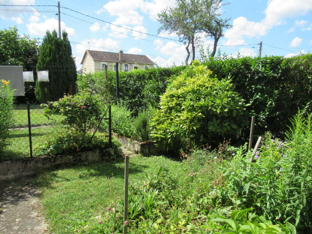 Appartement à MIRECOURT