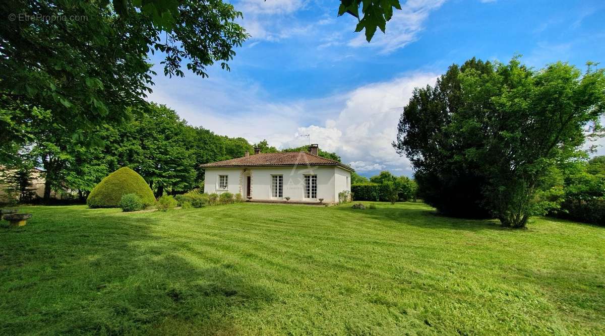 Maison à CHAZELLES