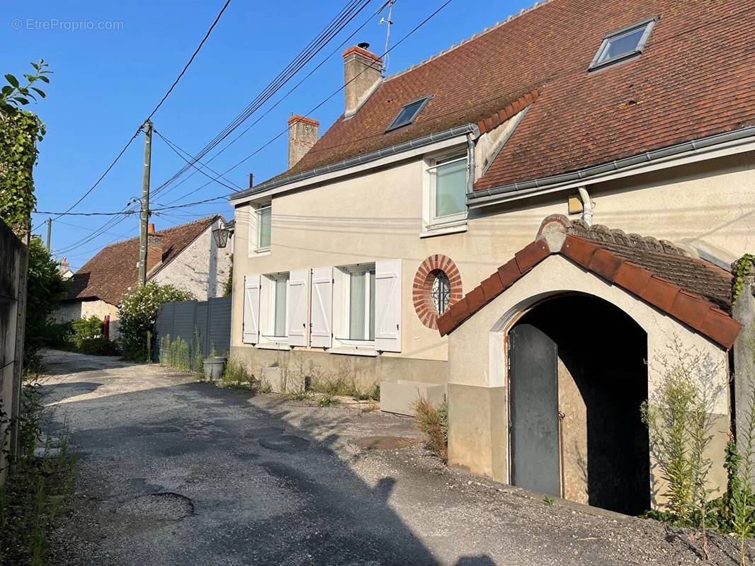 Maison à SAINT-CLAUDE-DE-DIRAY