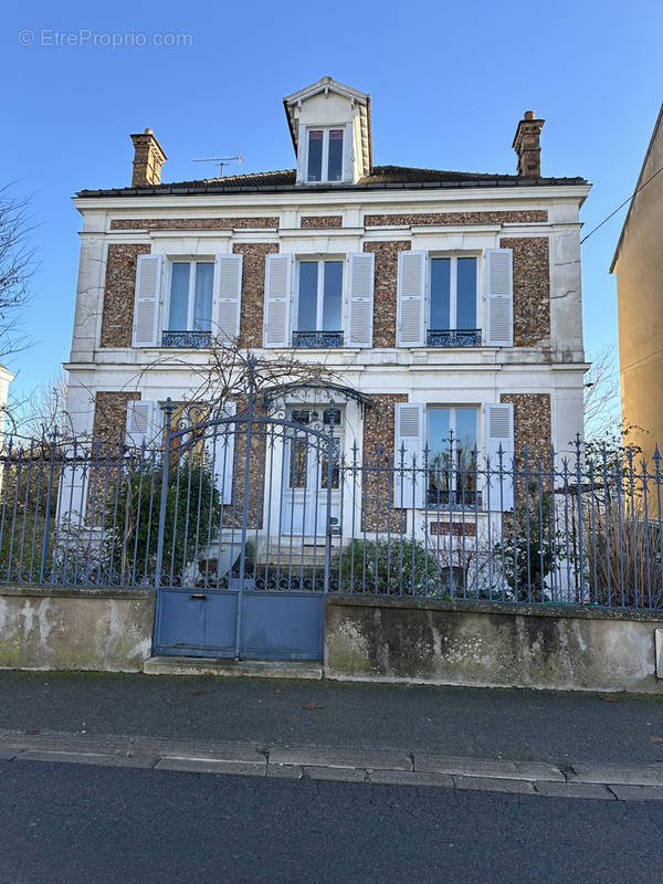 Maison à MELUN