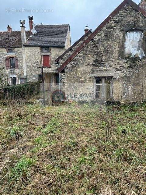 Maison à MONTIGNY-SUR-AUBE