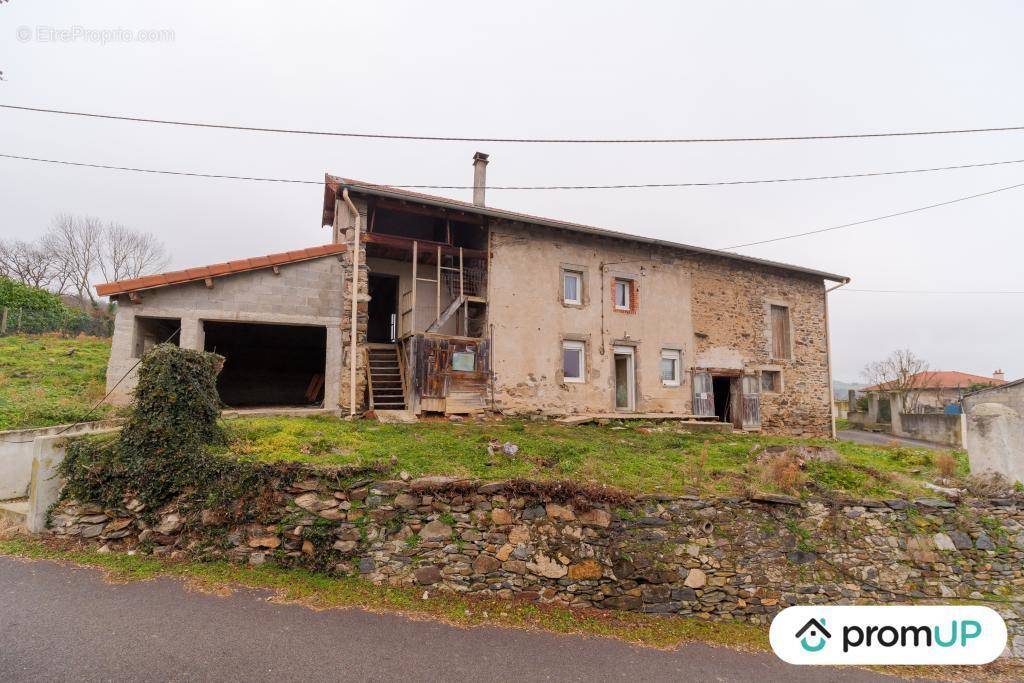 Maison à RETOURNAC