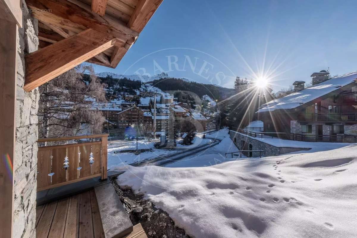 Appartement à LES ALLUES