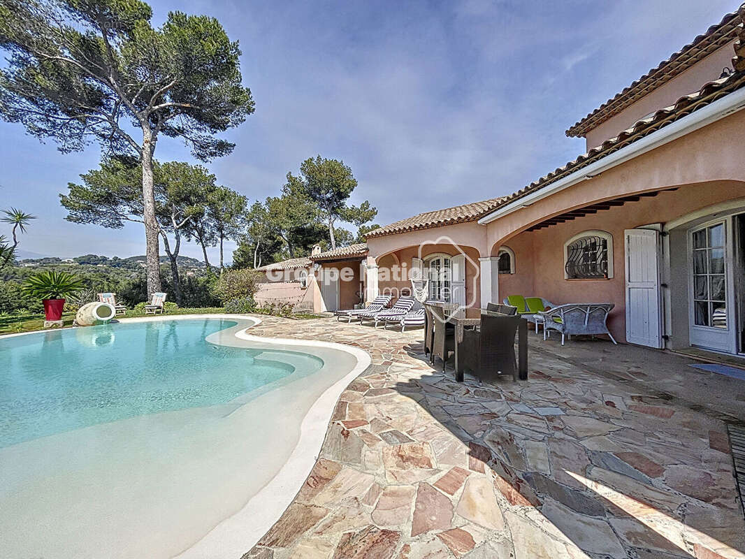 Maison à MOUGINS