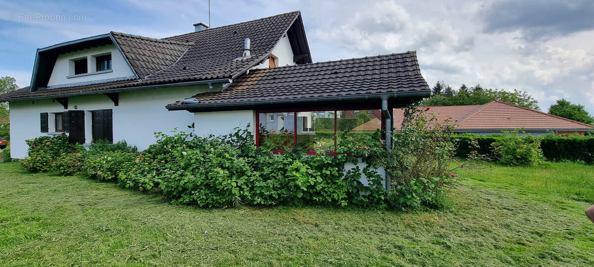 Maison à MONTREUX-VIEUX