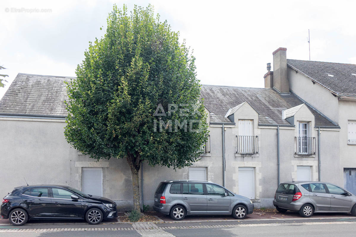 Appartement à SAINT-JEAN-DE-LA-RUELLE