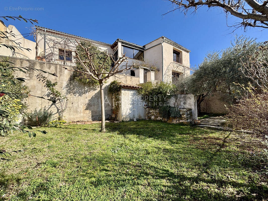 Maison à CADENET