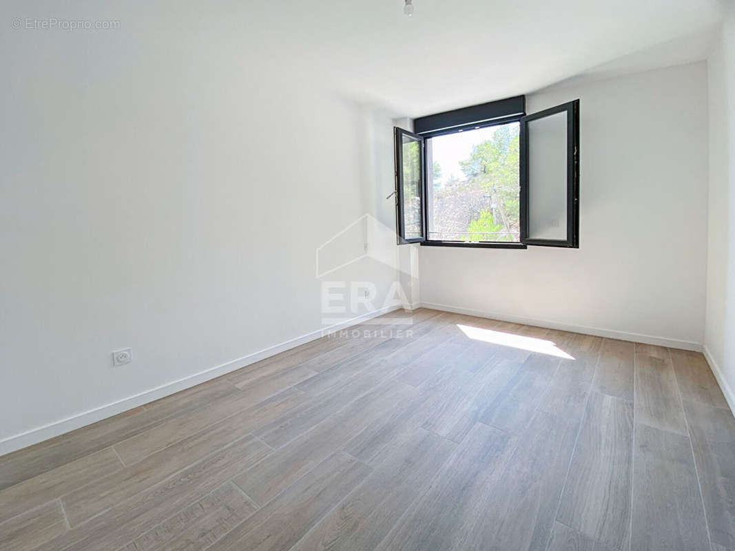 Appartement à MARSEILLE-16E