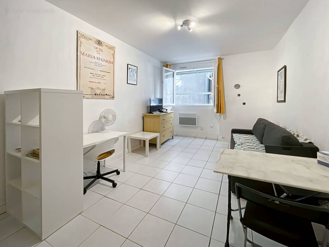 Appartement à MARSEILLE-1E