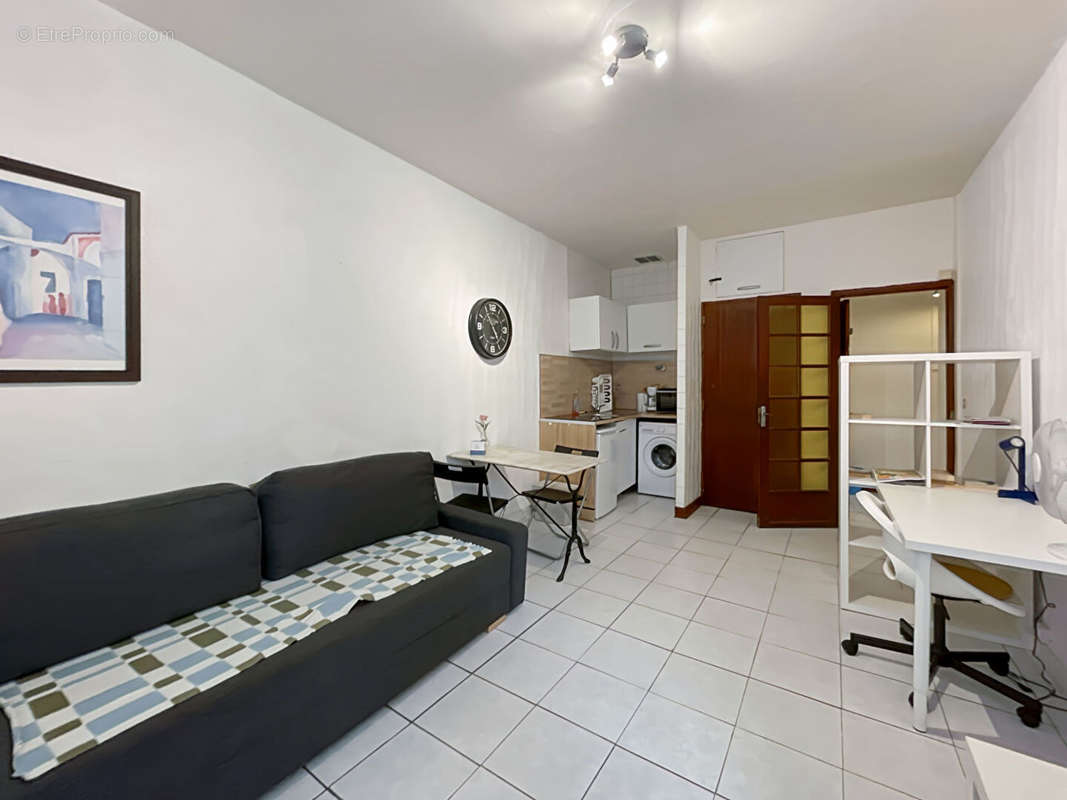 Appartement à MARSEILLE-1E