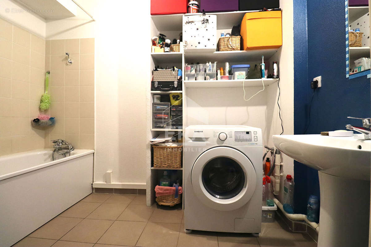 Appartement à MARSEILLE-15E