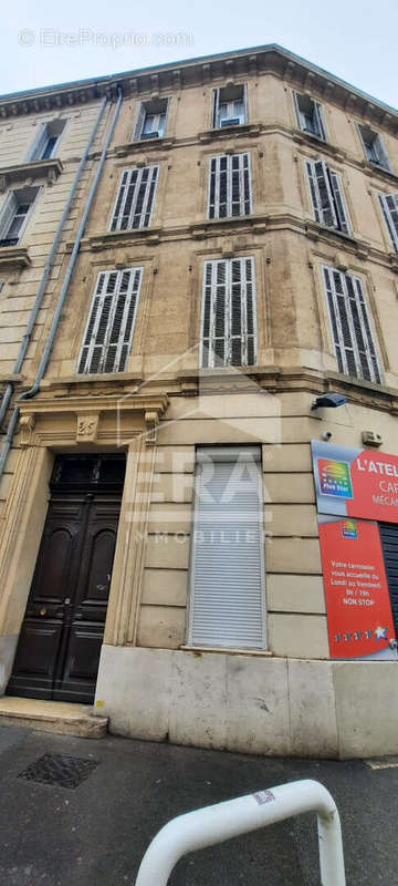 Appartement à MARSEILLE-4E