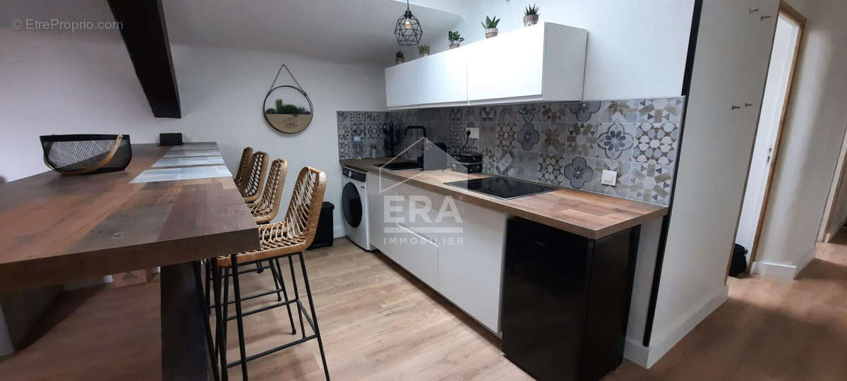 Appartement à MARSEILLE-4E