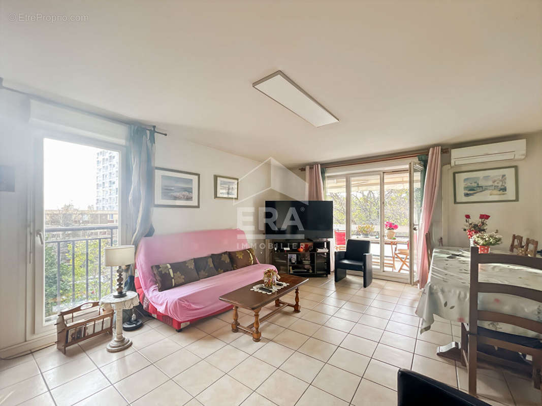 Appartement à MARSEILLE-15E