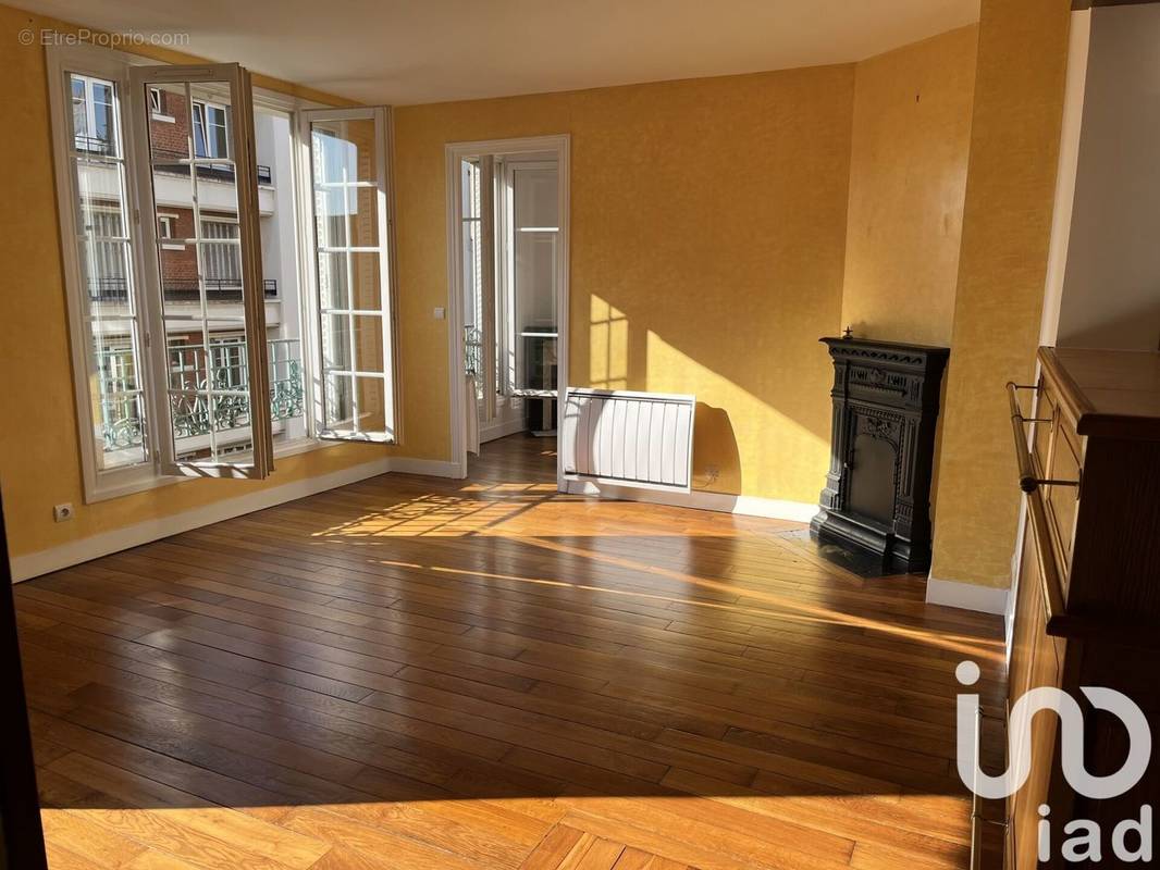 Photo 1 - Appartement à MONTROUGE