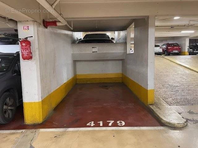 Parking à PARIS-13E