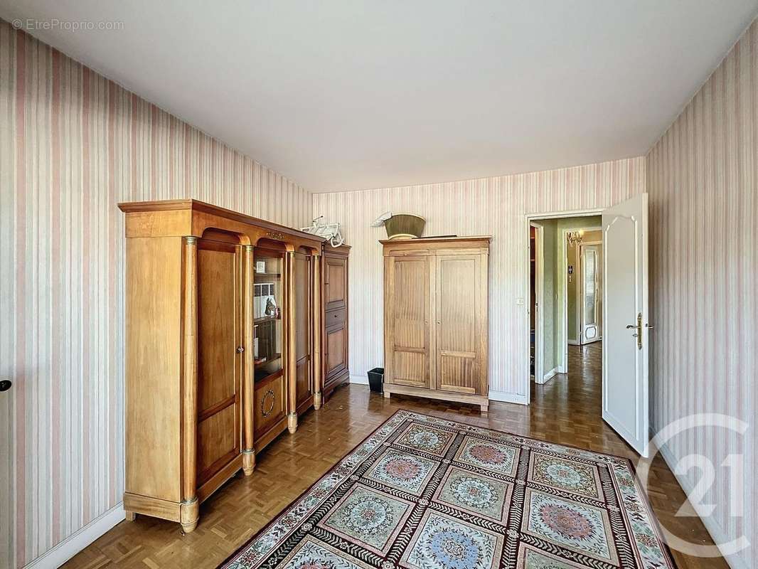 Appartement à VAUCRESSON