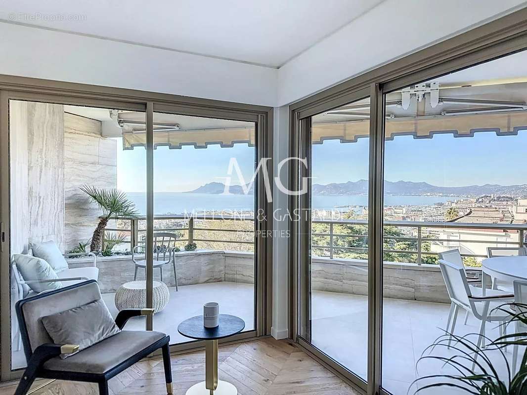 Appartement à CANNES