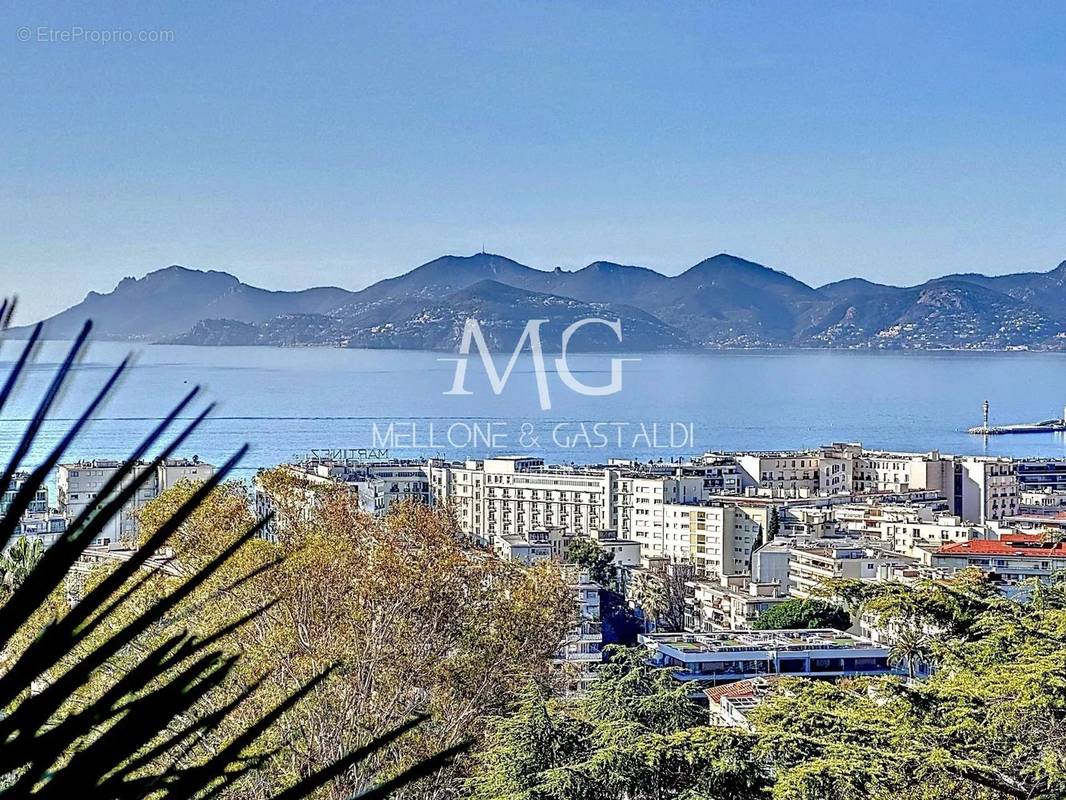 Appartement à CANNES