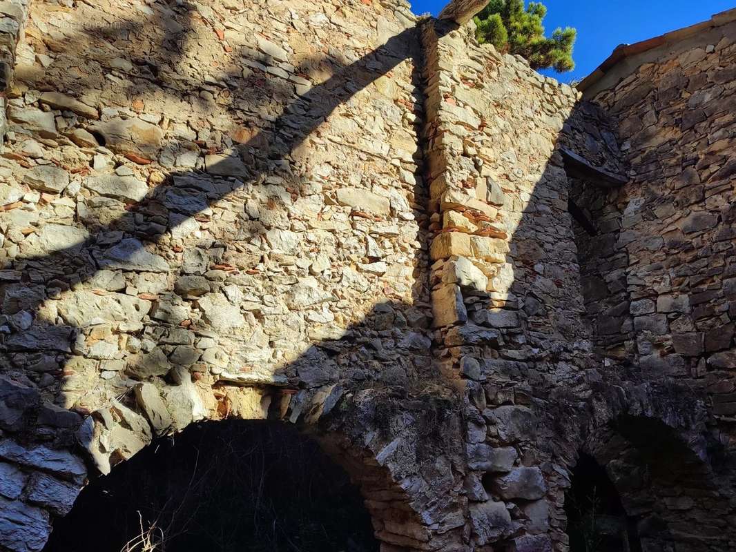 Terrain à SAINT-CEZAIRE-SUR-SIAGNE