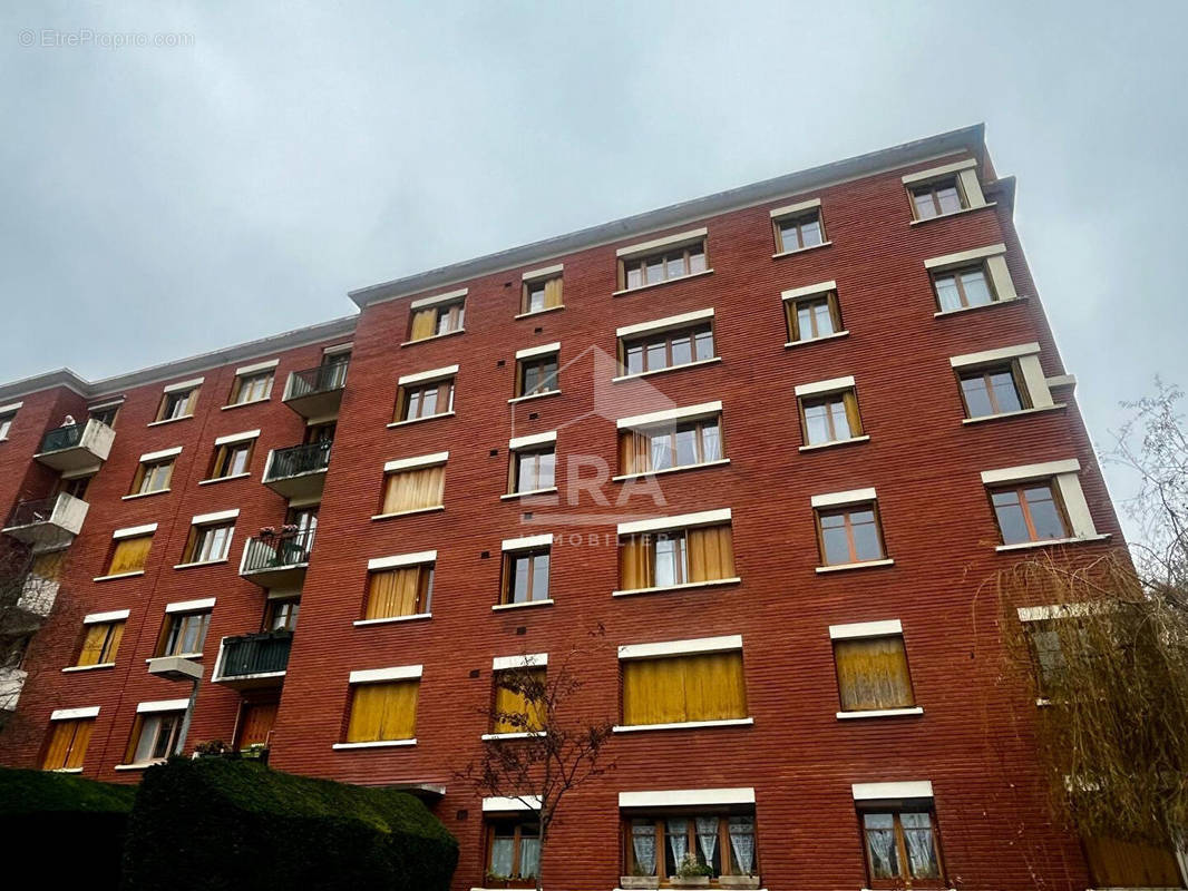 Appartement à IVRY-SUR-SEINE