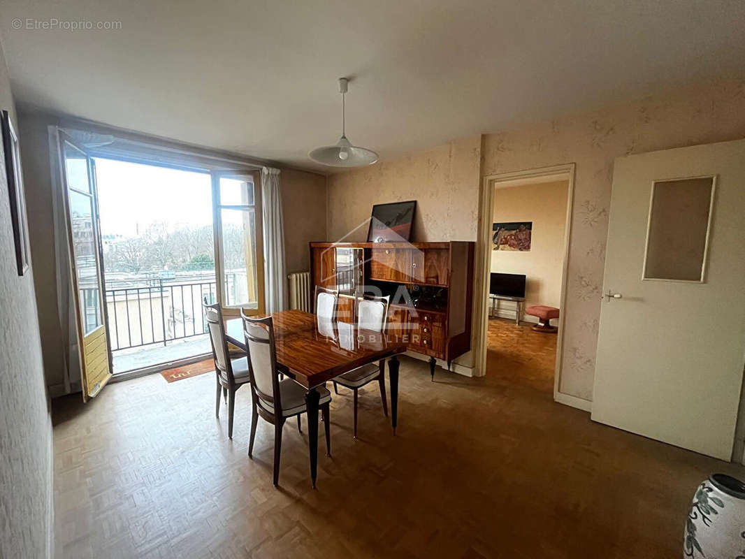 Appartement à IVRY-SUR-SEINE