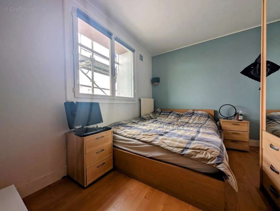 Appartement à LES CLAYES-SOUS-BOIS