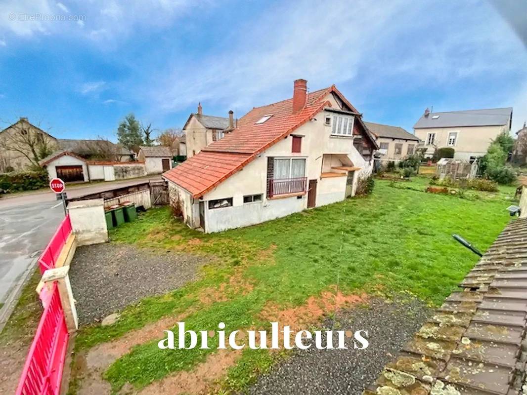 Maison à SAINT-HONORE-LES-BAINS