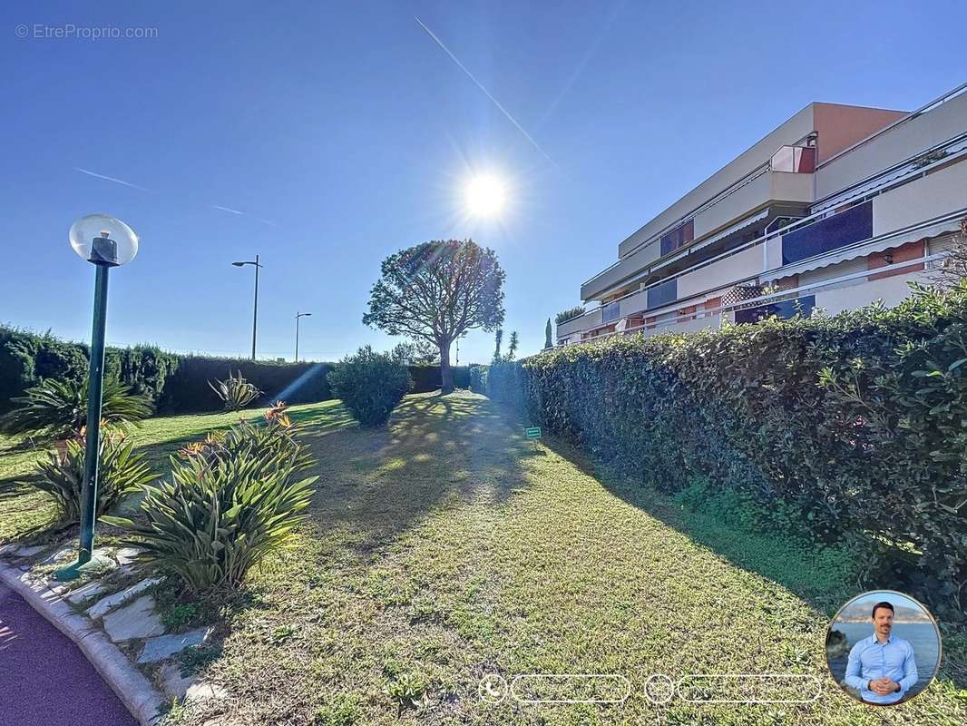 Appartement à ROQUEBRUNE-CAP-MARTIN