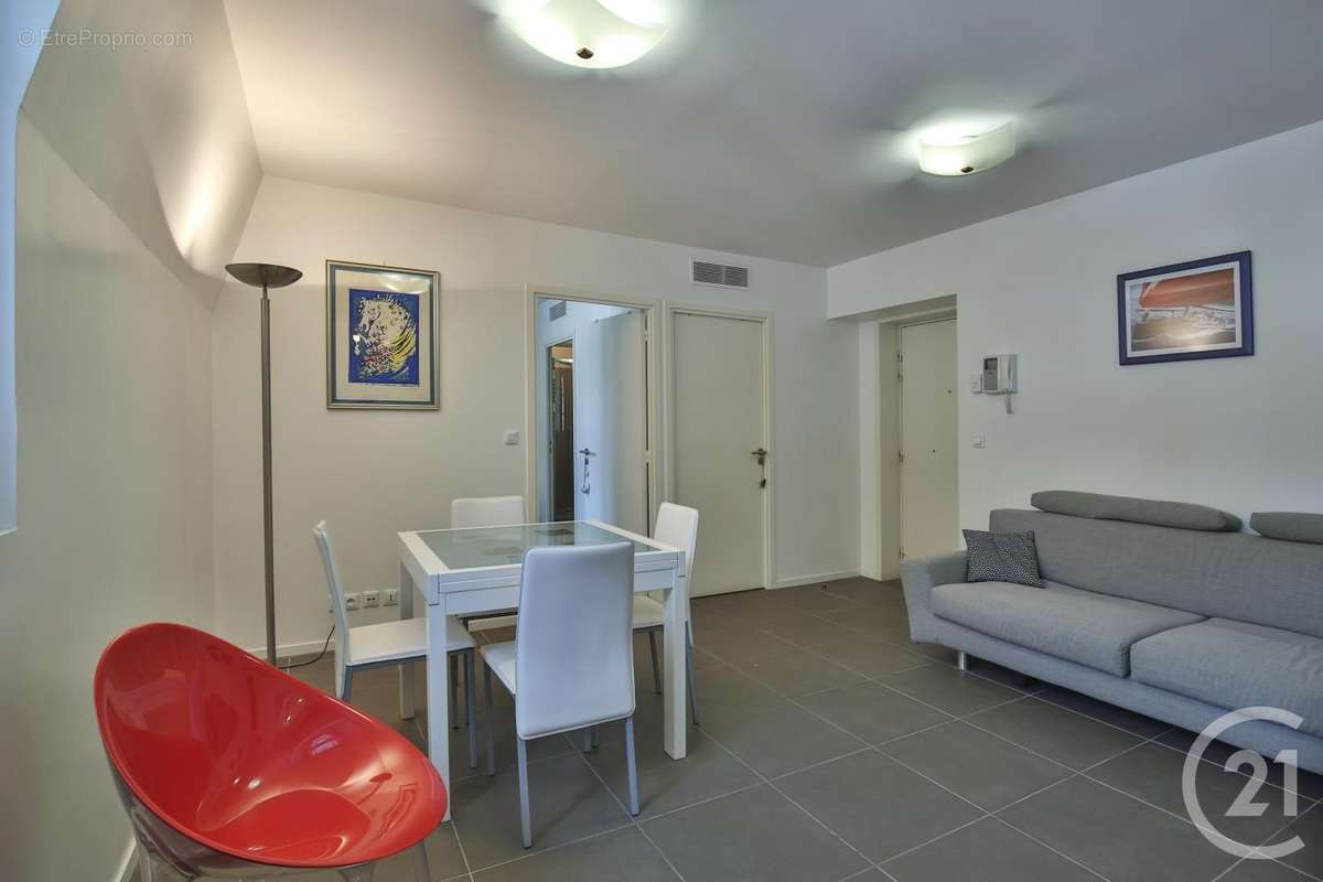 Appartement à BEAULIEU-SUR-MER