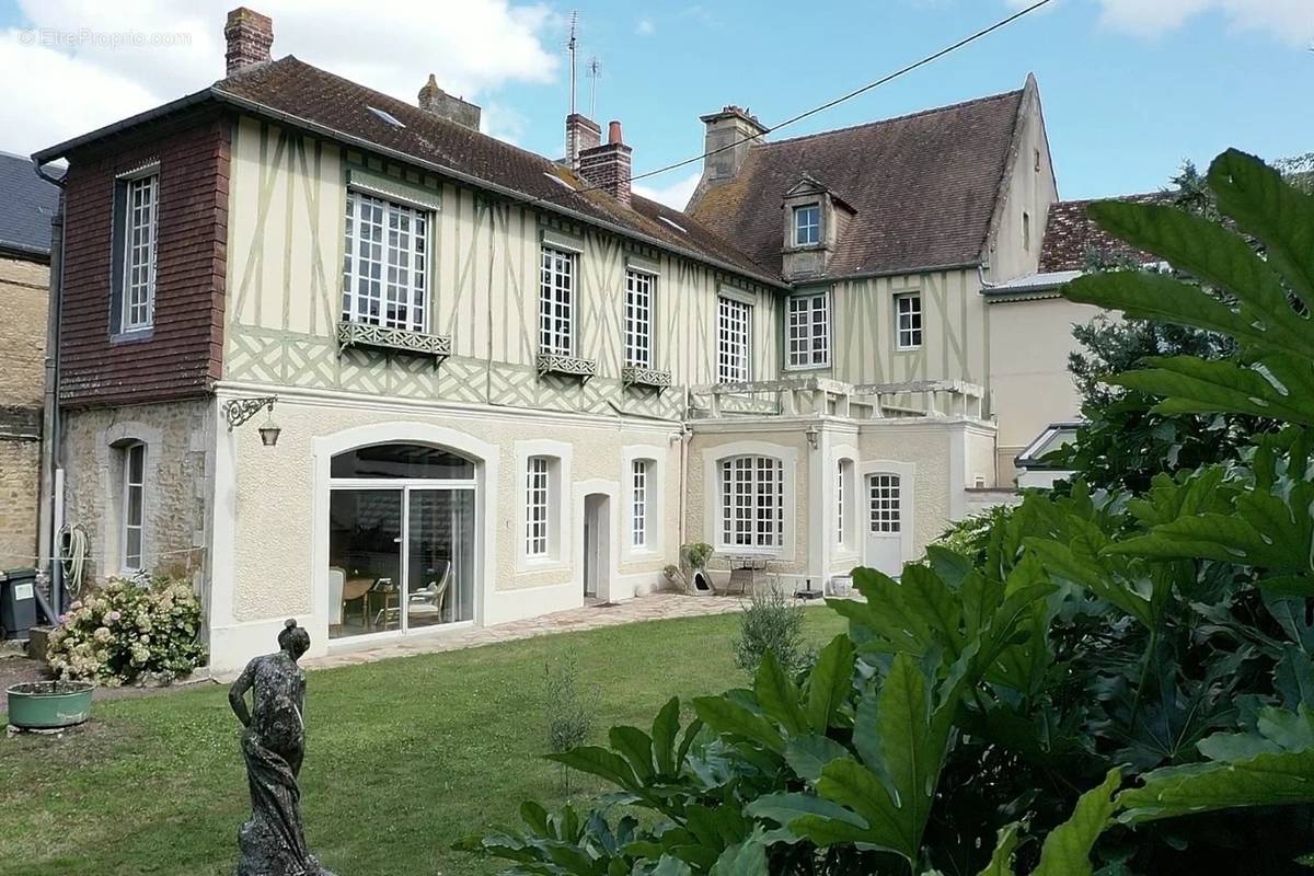 Maison à SAINT-PIERRE-SUR-DIVES