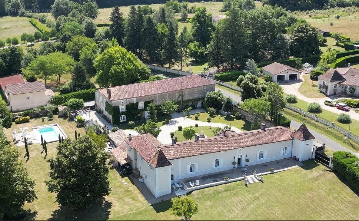 Maison à CHALAIS