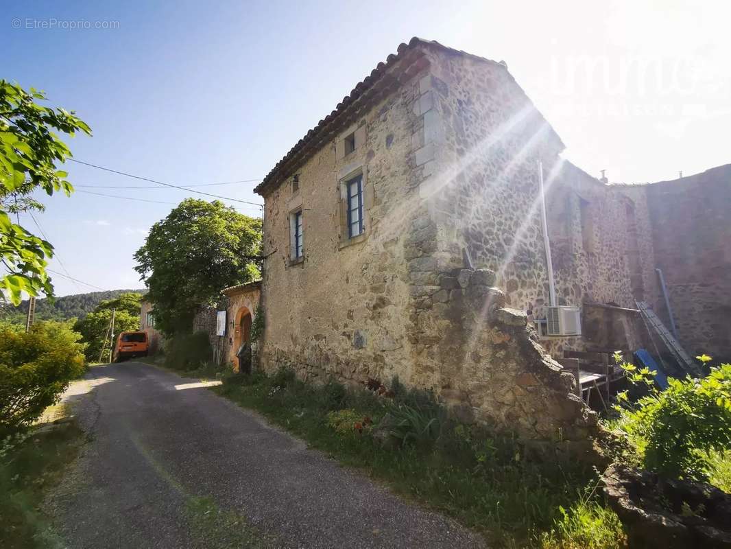 Maison à CHASSIERS