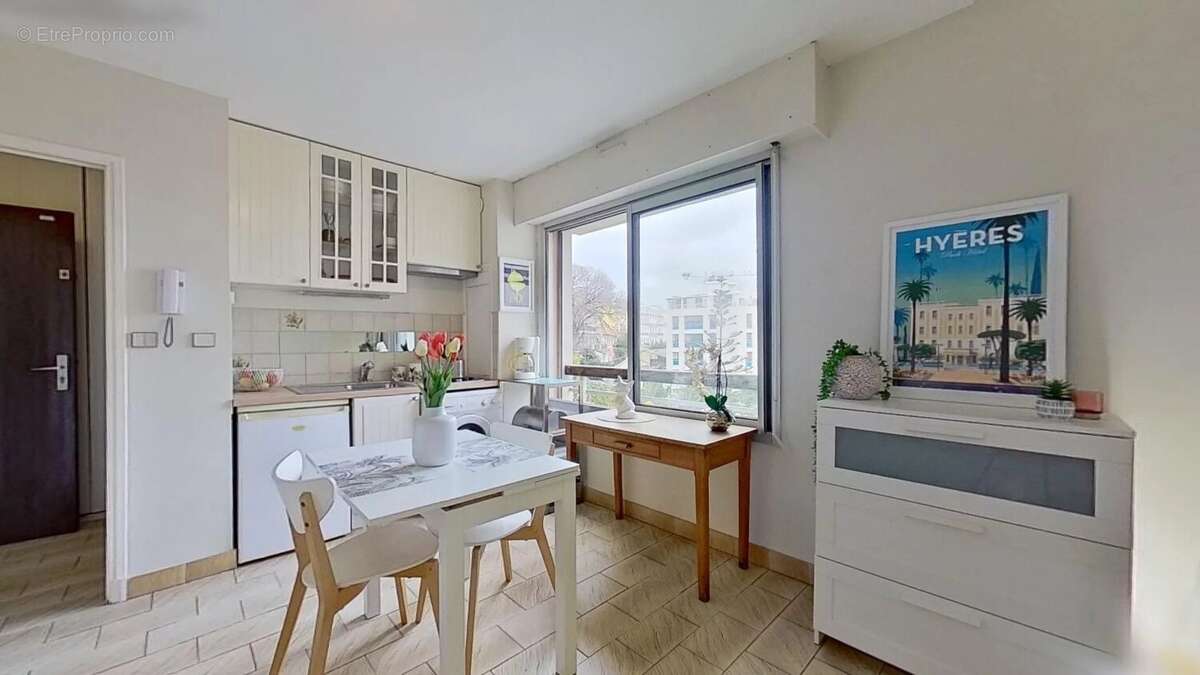 Appartement à HYERES