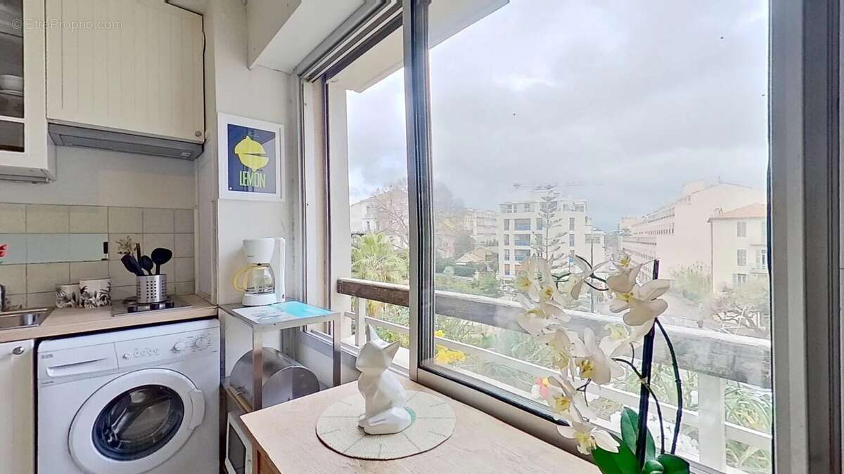 Appartement à HYERES