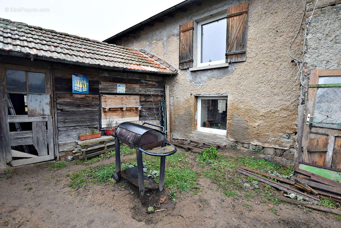 Maison à SAINT-JUST-LA-PENDUE