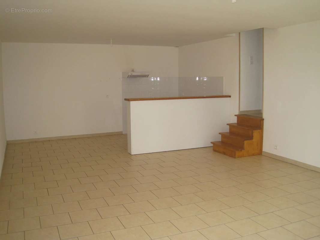 Appartement à VIC-FEZENSAC