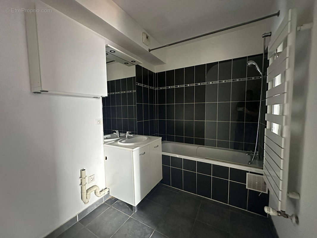 Appartement à MARSEILLE-2E