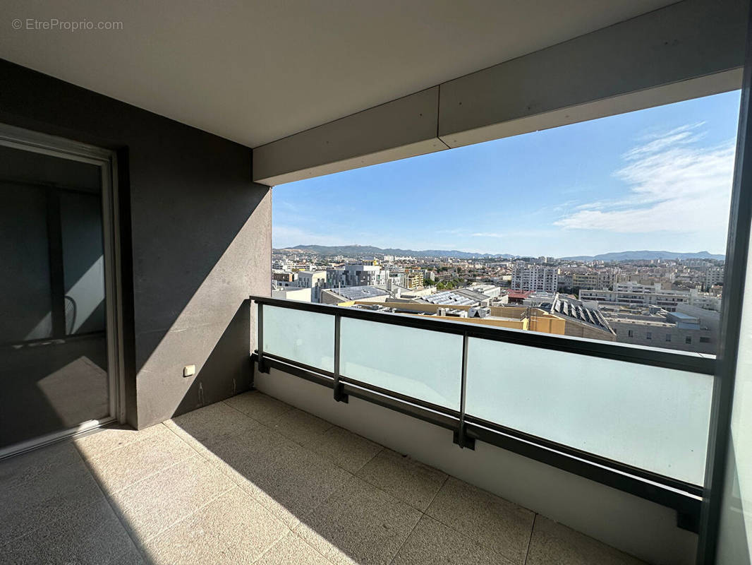 Appartement à MARSEILLE-2E