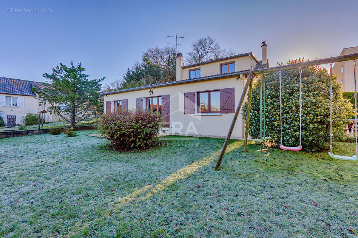 Maison à FONTENAY-LE-FLEURY