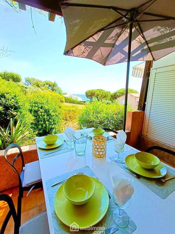 Grande Terrasse de 11m2 en exposition SUD - Appartement à SAINTE-MAXIME